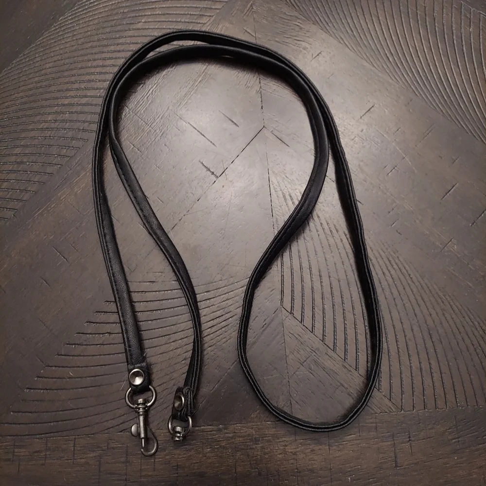 GARNET HILL Leather Fold Over Arm/Crossbody Bag Modern Essential Edgy